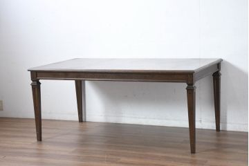 中古　カリモク家具(karimoku)　domani(ドマーニ)　QUEENS LIFE (クイーンズライフ)　ヒッコリーブラウン　落ち着いた色合いと細部に宿る丁寧な作りがお部屋を優雅に演出するダイニングテーブル(食卓、4人掛け、4人用)(定価約32万円)(R-083232)