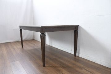 中古　カリモク家具(karimoku)　domani(ドマーニ)　QUEENS LIFE (クイーンズライフ)　ヒッコリーブラウン　落ち着いた色合いと細部に宿る丁寧な作りがお部屋を優雅に演出するダイニングテーブル(食卓、4人掛け、4人用)(定価約32万円)(R-083232)