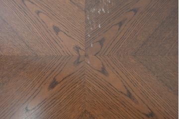中古　カリモク家具(karimoku)　domani(ドマーニ)　QUEENS LIFE (クイーンズライフ)　ヒッコリーブラウン　落ち着いた色合いと細部に宿る丁寧な作りがお部屋を優雅に演出するダイニングテーブル(食卓、4人掛け、4人用)(定価約32万円)(R-083232)