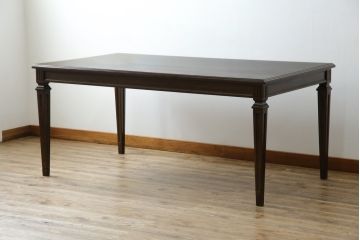 中古　カリモク家具(karimoku)　domani(ドマーニ)　QUEENS LIFE (クイーンズライフ)　ヒッコリーブラウン　落ち着いた色合いと細部に宿る丁寧な作りがお部屋を優雅に演出するダイニングテーブル(食卓、4人掛け、4人用)(定価約32万円)(R-083232)