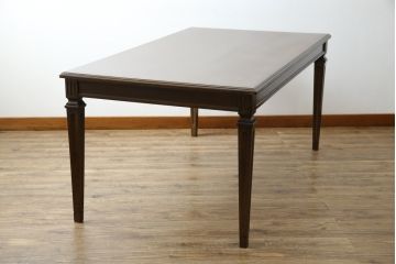 中古　カリモク家具(karimoku)　domani(ドマーニ)　QUEENS LIFE (クイーンズライフ)　ヒッコリーブラウン　落ち着いた色合いと細部に宿る丁寧な作りがお部屋を優雅に演出するダイニングテーブル(食卓、4人掛け、4人用)(定価約32万円)(R-083232)