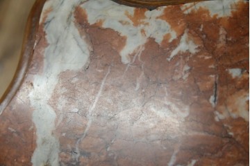 フランスアンティーク　美品!!　天板大理石　ローズウッド材　彫刻と寄木細工(パーケットリー)が織りなす気品漂うサイドキャビネット　(R-083234)