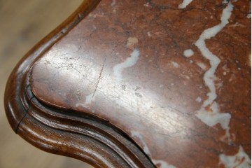 フランスアンティーク　美品!!　天板大理石　ローズウッド材　彫刻と寄木細工(パーケットリー)が織りなす気品漂うサイドキャビネット　(R-083234)