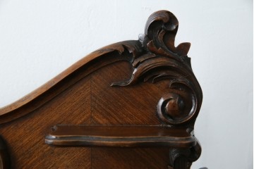 フランスアンティーク　美品!!　天板大理石　ローズウッド材　彫刻と寄木細工(パーケットリー)が織りなす気品漂うサイドキャビネット　(R-083234)