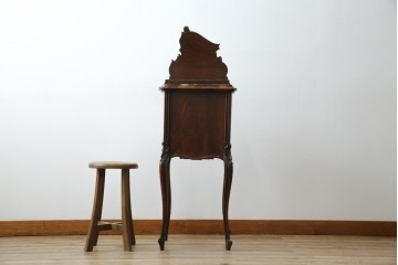 フランスアンティーク　美品!!　天板大理石　ローズウッド材　彫刻と寄木細工(パーケットリー)が織りなす気品漂うサイドキャビネット　(R-083234)