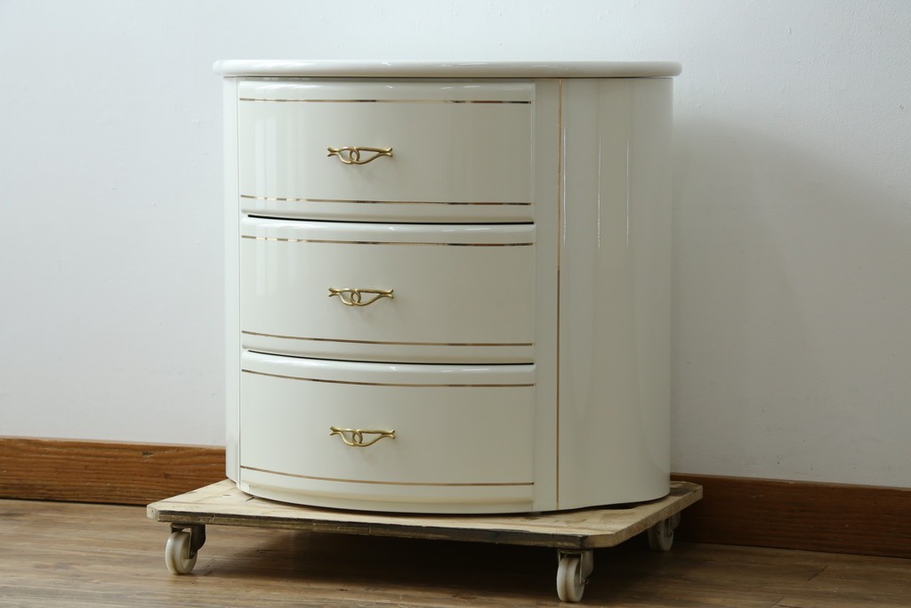 中古　EURO CASA(ユーロカーサ)取り扱い　スペイン　Vidal Grau(ヴィダル・グラウ)　ヨーロピアンな雰囲気が素敵なサイドチェスト　(R-083236)