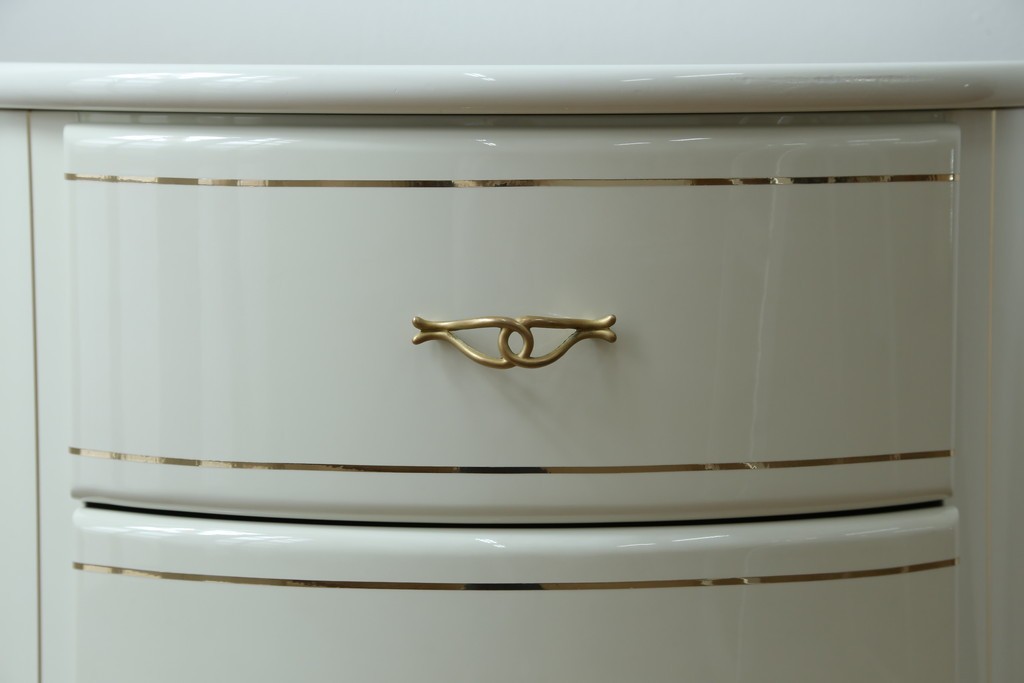 中古　EURO CASA(ユーロカーサ)取り扱い　スペイン　Vidal Grau(ヴィダル・グラウ)　ヨーロピアンな雰囲気が素敵なサイドチェスト　(R-083236)