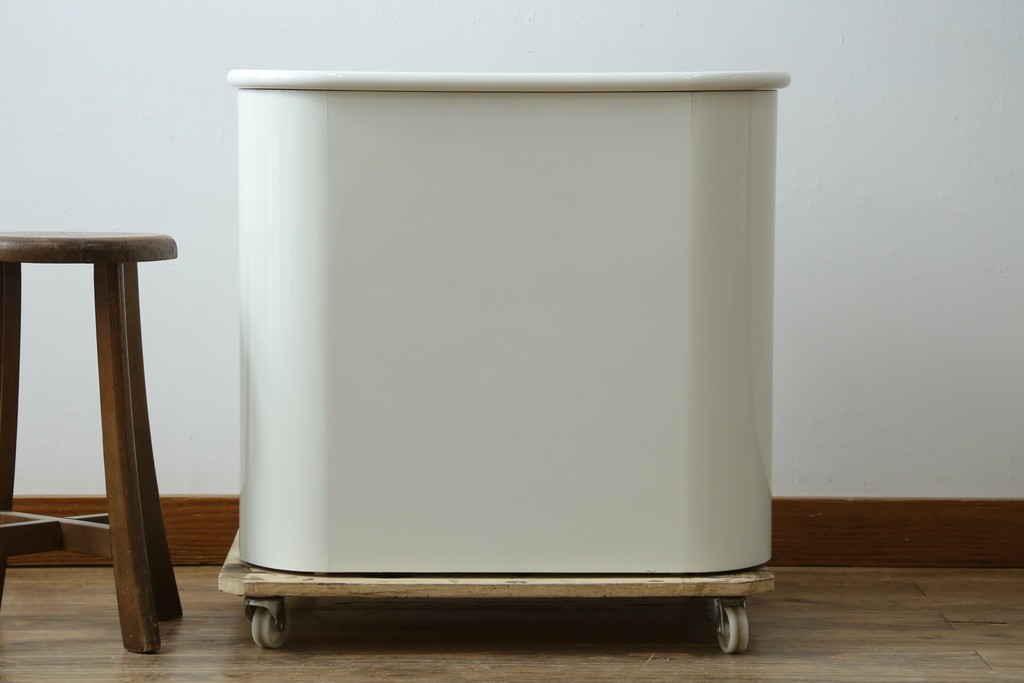 中古　EURO CASA(ユーロカーサ)取り扱い　スペイン　Vidal Grau(ヴィダル・グラウ)　ヨーロピアンな雰囲気が素敵なサイドチェスト　(R-083236)