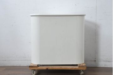 中古　EURO CASA(ユーロカーサ)取り扱い　スペイン　Vidal Grau(ヴィダル・グラウ)　ヨーロピアンな雰囲気が素敵なサイドチェスト(ナイトテーブル、引き出し、店舗什器)(R-083236)