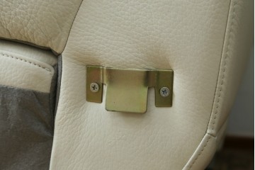中古　美品　大塚家具取り扱い　L/S 01(エルエス01)コンフォート　ゆったりくつろげる贅沢本革(レザー)の二人掛けソファ　定価推定43万円　(R-083237)