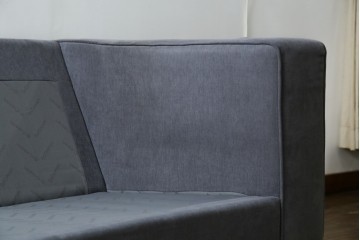 中古　美品　BoConcept(ボーコンセプト)　ゆったりとした座り心地が楽しめる落ち着いた色味のL字型ソファ　定価推定約40万円　(R-083238)
