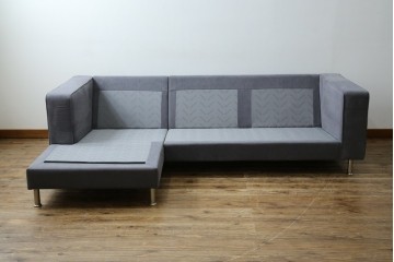 中古　美品　BoConcept(ボーコンセプト)　ゆったりとした座り心地が楽しめる落ち着いた色味のL字型ソファ　定価推定約40万円　(R-083238)