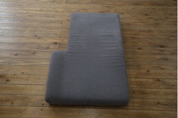 中古　美品　BoConcept(ボーコンセプト)　ゆったりとした座り心地が楽しめる落ち着いた色味のL字型ソファ　定価推定約40万円　(R-083238)