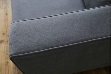 中古　美品　BoConcept(ボーコンセプト)　ゆったりとした座り心地が楽しめる落ち着いた色味のL字型ソファ　定価推定約40万円　(R-083238)