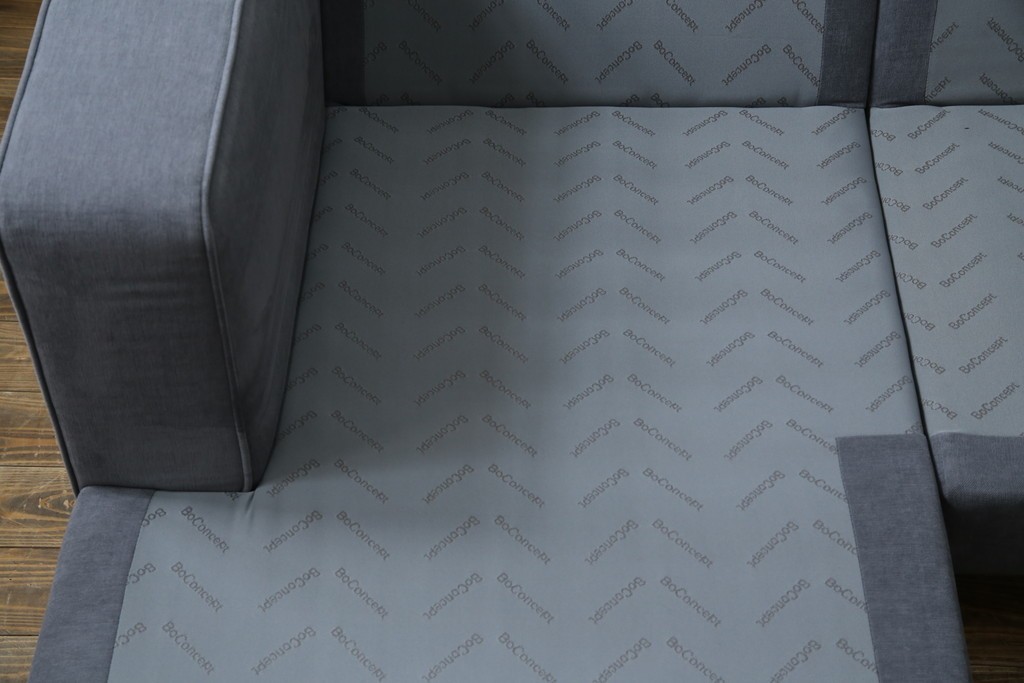 中古　美品　BoConcept(ボーコンセプト)　ゆったりとした座り心地が楽しめる落ち着いた色味のL字型ソファ　定価推定約40万円　(R-083238)