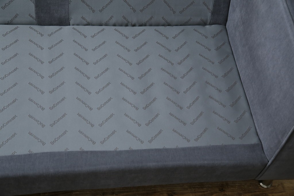 中古　美品　BoConcept(ボーコンセプト)　ゆったりとした座り心地が楽しめる落ち着いた色味のL字型ソファ　定価推定約40万円　(R-083238)