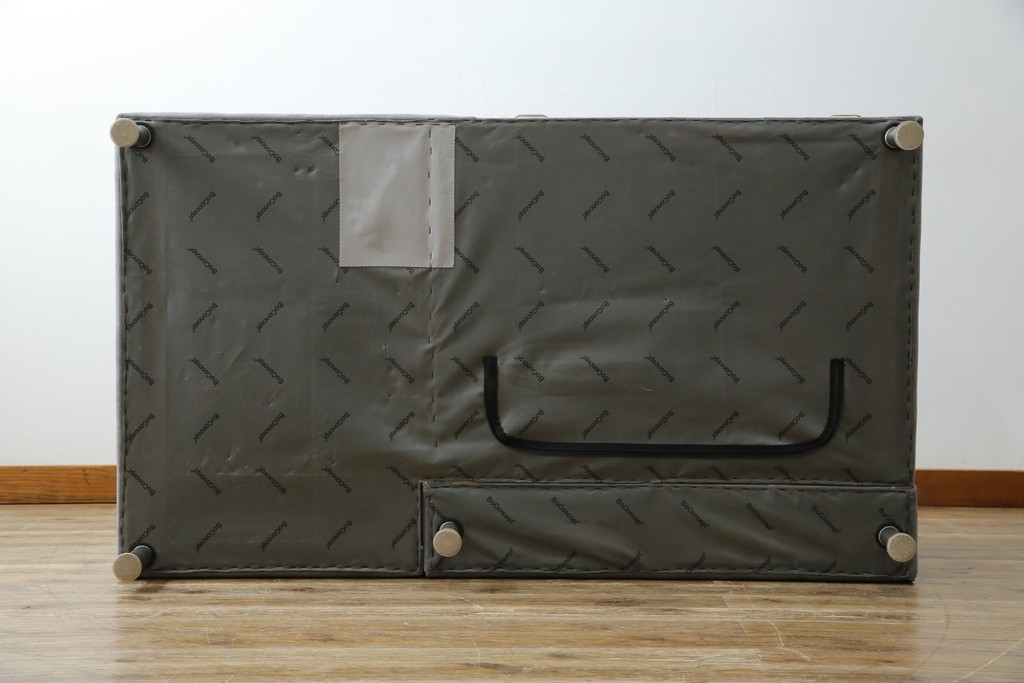 中古　美品　BoConcept(ボーコンセプト)　ゆったりとした座り心地が楽しめる落ち着いた色味のL字型ソファ　定価推定約40万円　(R-083238)