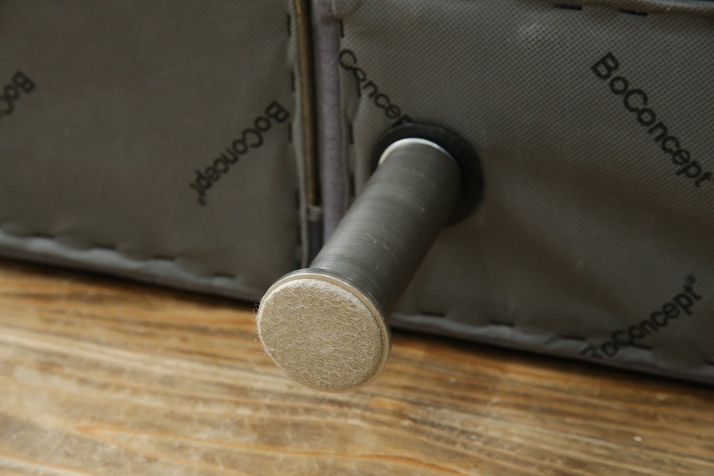 中古　美品　BoConcept(ボーコンセプト)　ゆったりとした座り心地が楽しめる落ち着いた色味のL字型ソファ　定価推定約40万円　(R-083238)