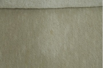 中古　希少な廃番品!!　KOSUGA(コスガ)　高級ライン　フェザークッション　美しい曲線が映える編み込みアームの2人掛けソファ　定価約25万円　(R-083239)