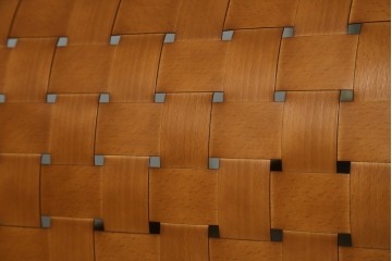 中古　希少な廃番品!!　KOSUGA(コスガ)　高級ライン　フェザークッション　美しい曲線が映える編み込みアームの2人掛けソファ　定価約25万円　(R-083239)