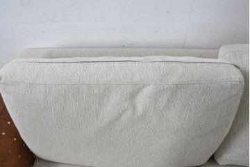 中古　希少な廃番品!!　KOSUGA(コスガ)　高級ライン　フェザークッション　美しい曲線が映える編み込みアームの2人掛けソファ(2P、ラウンジソファ、アームソファ)(定価約25万円)(R-083239)