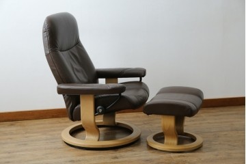 中古　美品　ノルウェー製　EKORNES(エコーネス)　コンサルシリーズ　クラシック　本革製　オットマン付きストレスレスチェア　(R-083241)