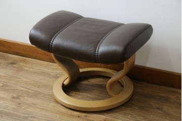 中古　美品　ノルウェー製　EKORNES(エコーネス)　コンサルシリーズ　クラシック　本革製　オットマン付きストレスレスチェア　(R-083241)