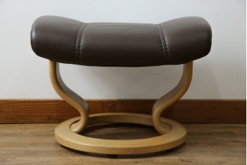 中古　美品　ノルウェー製　EKORNES(エコーネス)　コンサルシリーズ　クラシック　本革製　オットマン付きストレスレスチェア　(R-083241)