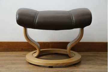 中古　美品　ノルウェー製　EKORNES(エコーネス)　コンサルシリーズ　クラシック　本革製　オットマン付きストレスレスチェア　(R-083241)