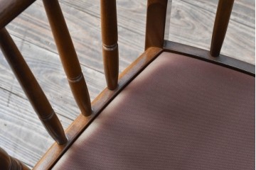 中古　カリモク家具(karimoku)　COLONIAL(コロニアル)シリーズ　クラシカルな佇まいが魅力的な3人掛けソファ　(R-083242)