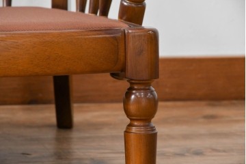 中古　カリモク家具(karimoku)　COLONIAL(コロニアル)シリーズ　クラシカルな佇まいが魅力的な3人掛けソファ　(R-083242)