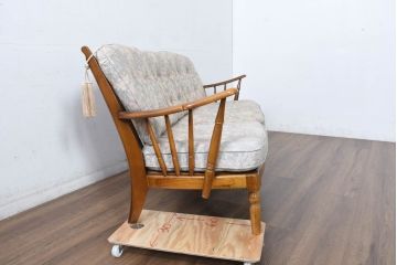 中古　カリモク家具(karimoku)　COLONIAL(コロニアル)シリーズ　クラシカルな佇まいが魅力的な3人掛けソファ(花柄、三人掛け、3Pソファ、トリプルソファ)(R-083242)