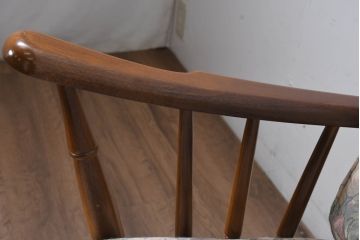 中古　カリモク家具(karimoku)　COLONIAL(コロニアル)シリーズ　クラシカルな佇まいが魅力的な3人掛けソファ(花柄、三人掛け、3Pソファ、トリプルソファ)(R-083242)