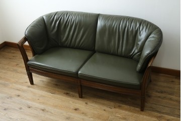 中古　美品!!　maruni(マルニ木工)　地中海ロイヤルシリーズ(ROYAL)　シャルル　本革　クラシカルな雰囲気を持ち洗練されたデザインが魅力のラブシート　定価約78万円　(R-083243)