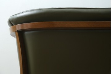中古　美品!!　maruni(マルニ木工)　地中海ロイヤルシリーズ(ROYAL)　シャルル　本革　クラシカルな雰囲気を持ち洗練されたデザインが魅力のラブシート　定価約78万円　(R-083243)