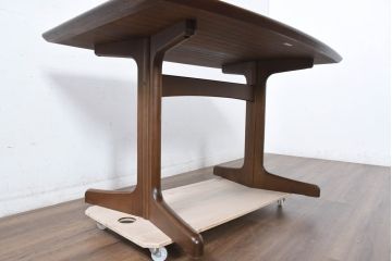 和製ビンテージ　希少モデル　maruni(マルニ木工)　オールドマルニ　緩やかなカーブが素材の美しさを際立たせる小振りなダイニングテーブル(食卓、2人掛け、4人掛け、2人用、4人用、作業台、ヴィンテージ)(R-083244)