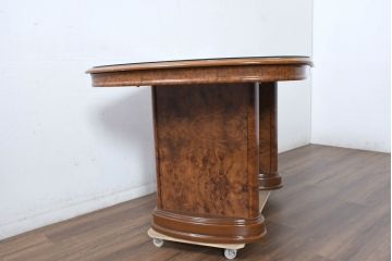 中古　美品　イタリア輸入家具　ガラス天板付き　ウォールナット材　艶のある質感が高級感と上品さを演出するオーバルダイニングテーブル(4人掛け、4人用、食卓)(R-083246)
