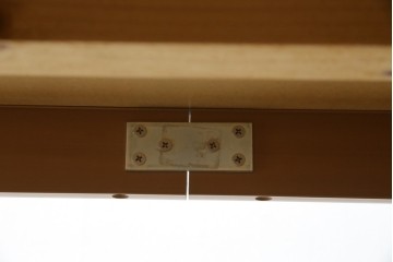 中古　美品　イタリア輸入家具　ガラス天板付き　ウォールナット材　艶のある質感が高級感と上品さを演出するオーバルダイニングテーブル　(R-083246)