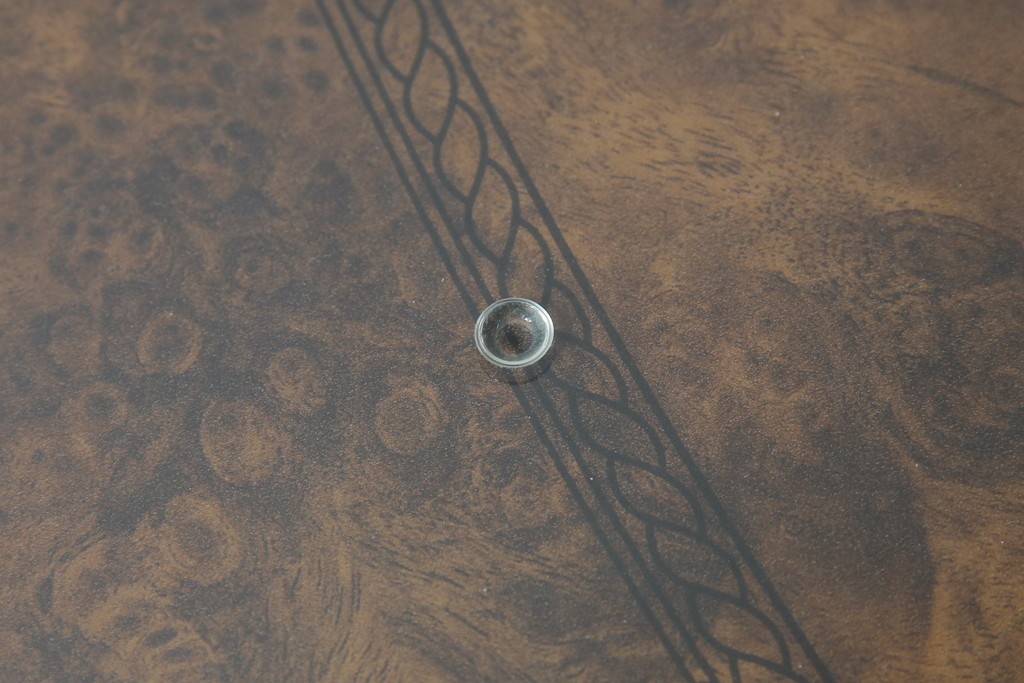 中古　美品　イタリア輸入家具　ガラス天板付き　ウォールナット材　艶のある質感が高級感と上品さを演出するオーバルダイニングテーブル　(R-083246)