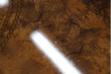 中古　美品　イタリア輸入家具　ガラス天板付き　ウォールナット材　艶のある質感が高級感と上品さを演出するオーバルダイニングテーブル　(R-083246)