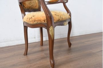 中古　美品　高級輸入家具エクセレンテ取り扱い　ウォールナットXゴールド　バロッコ(バロック)　繊細な彫刻が施された装飾が優雅な雰囲気を醸し出すアームチェア(サロンチェア、椅子、イス、バラ売り可能)(定価4脚で約49万円)(R-083247)