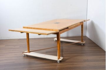 中古　イタリア　Giorgio Collection(ジョルジオコレクション)　美しいパーケットリー天板と便利なドローリーフ機能を備えたダイニングテーブル(エクステンションテーブル、伸長式テーブル、拡張式テーブル、食卓、4人掛け、6人掛け、4人用、6人用)(定価約350万円)(R-083249)