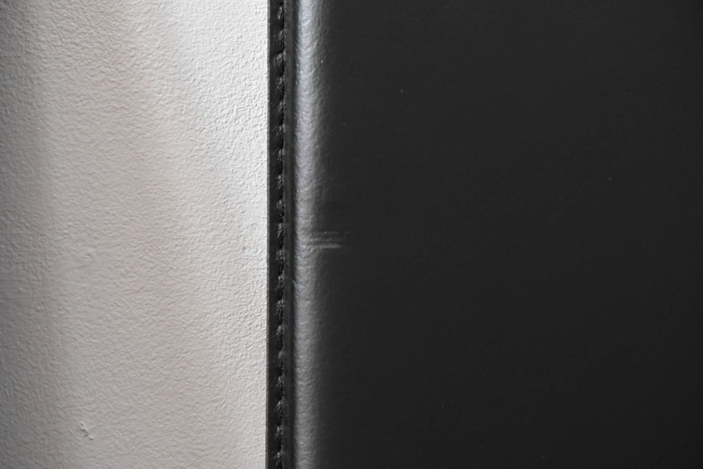 中古　イタリア　calligaris(カリガリス)　本革製ダイニングチェア3脚セット　※座面内部のウレタンに劣化有り　(R-083250)