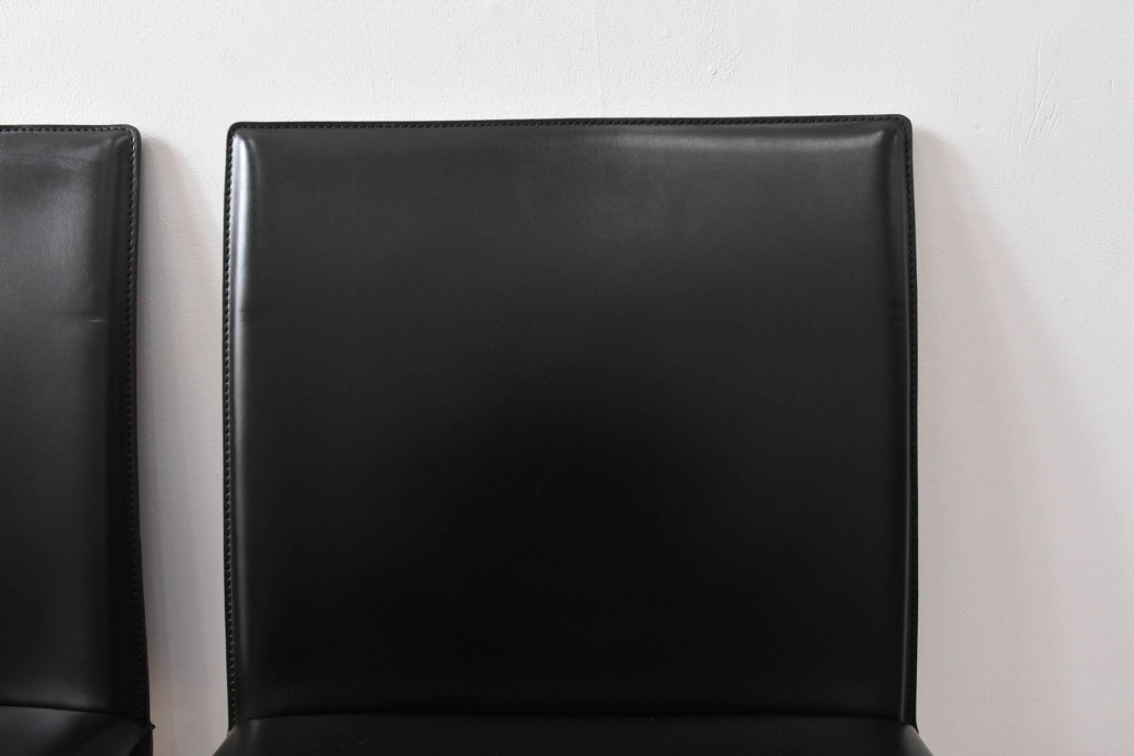 中古　イタリア　calligaris(カリガリス)　本革製ダイニングチェア3脚セット　※座面内部のウレタンに劣化有り　(R-083250)