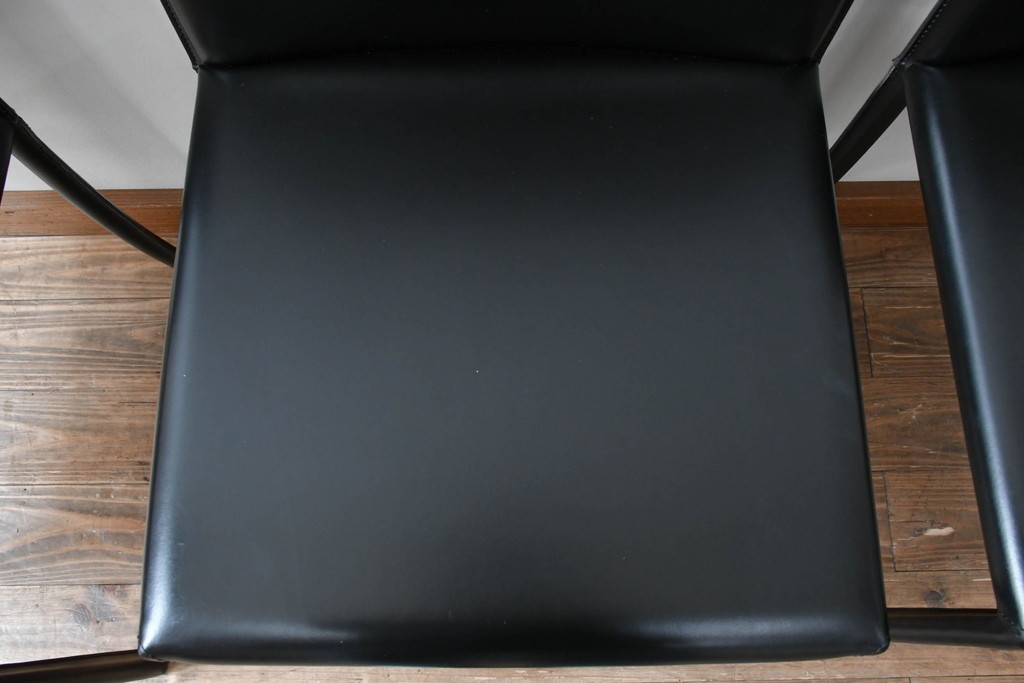 中古　イタリア　calligaris(カリガリス)　本革製ダイニングチェア3脚セット　※座面内部のウレタンに劣化有り　(R-083250)