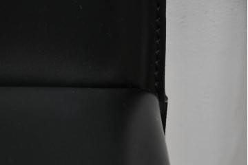 中古　イタリア　calligaris(カリガリス)　本革製ダイニングチェア3脚セット　※座面内部のウレタンに劣化有り　(R-083250)