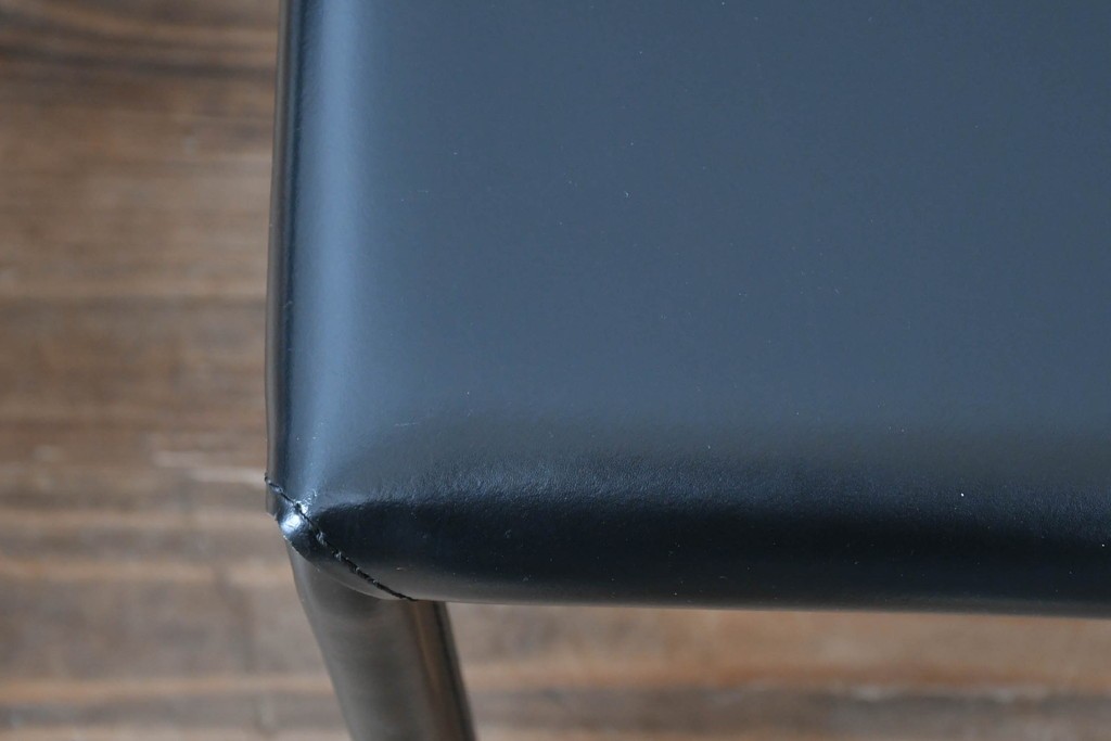 中古　イタリア　calligaris(カリガリス)　本革製ダイニングチェア3脚セット　※座面内部のウレタンに劣化有り　(R-083250)