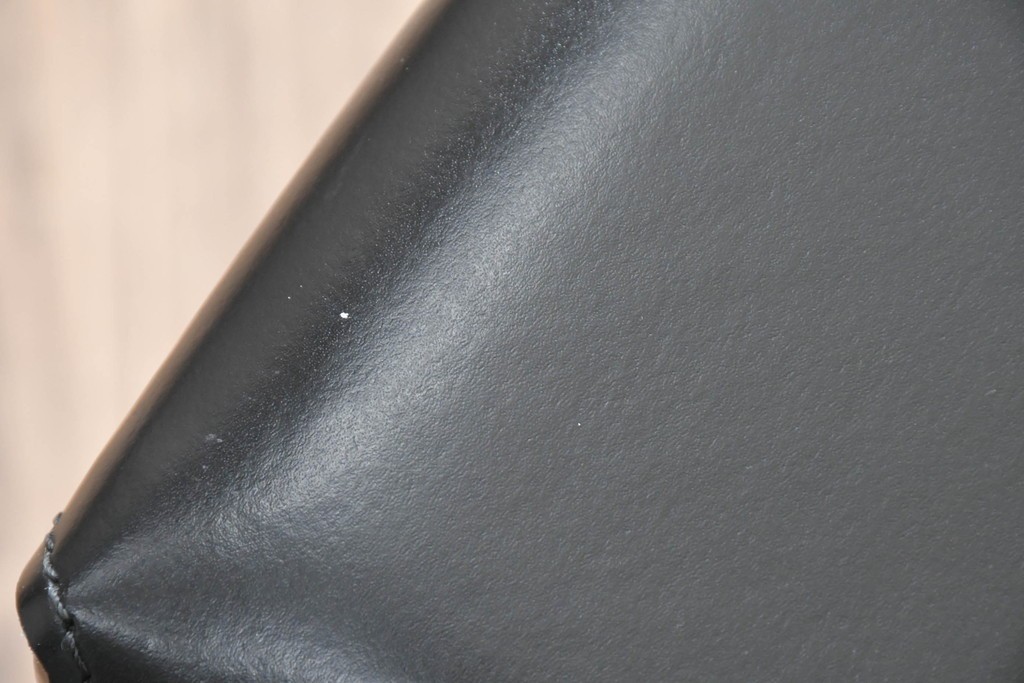 中古　イタリア　calligaris(カリガリス)　本革製ダイニングチェア3脚セット　※座面内部のウレタンに劣化有り　(R-083250)