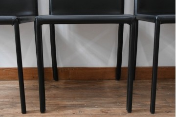 中古　イタリア　calligaris(カリガリス)　本革製ダイニングチェア3脚セット　※座面内部のウレタンに劣化有り　(R-083250)