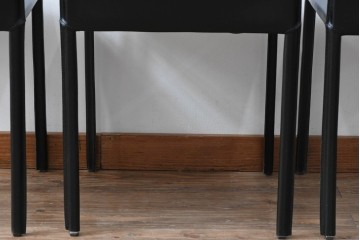 中古　イタリア　calligaris(カリガリス)　本革製ダイニングチェア3脚セット　※座面内部のウレタンに劣化有り　(R-083250)